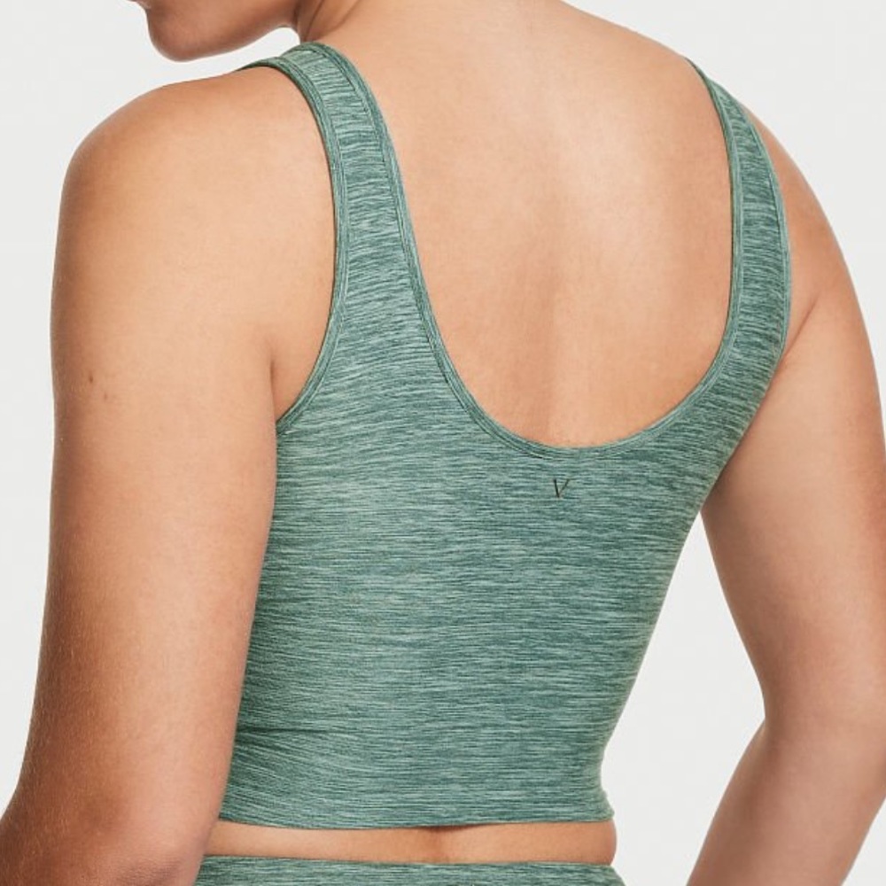 NWT VICTORIA'S SECRET Flow On Point Essential Cutout Crop Tank XXL - Picture 4 of 4